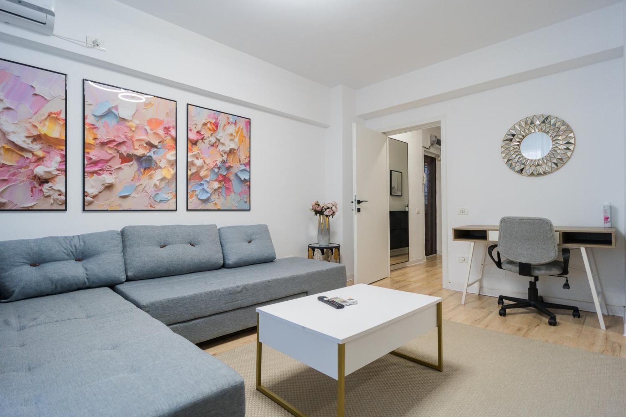 Appartamento Elegant Gem Victoriei Avenue Bucarest Esterno foto